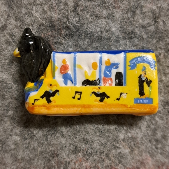 Pair Of Haydels King Cake Figurines - Picture 2 of 11